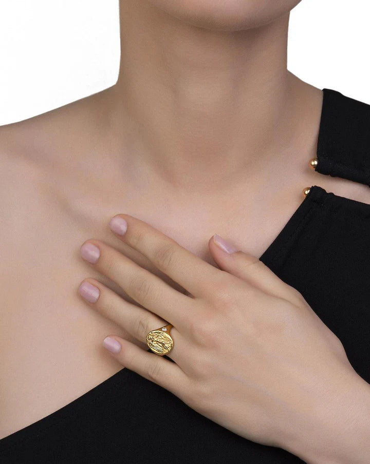 Christina Alexiou Niki Signet Ring